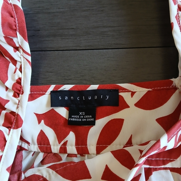 Sanctuary Red and White Leaf Print Top Nwot Size Xs - Picture 3 of 5